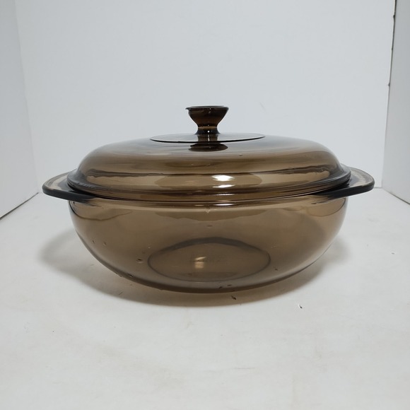 Vintage PYREX 2 L Amber Brown Glass Round Casserole Baking Dish 024 W/ 624-C Lid - Picture 1 of 11